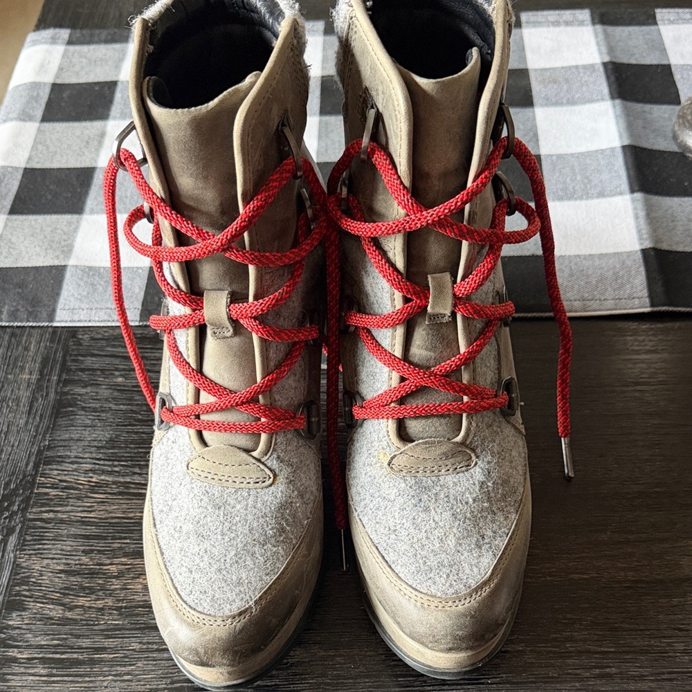 Sorel Women's Lace Up Boots with Red Accents